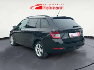 Skoda Fabia Combi Style PDC+SITZHZ+CARPLAY+TÜV NEU Bild 5