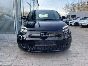 Fiat 500e Action Bild 2