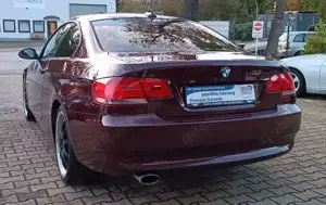 BMW 320 i Coupe 170PS Navi PDC Serviceheft Bild 3