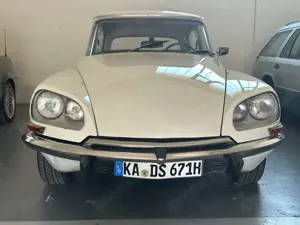 Citroen DS Bild 2