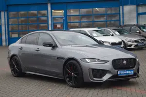 Jaguar XE R-Dynamic Black *Schiebedach*Memory*Kamera*