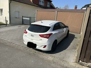 Hyundai i30 blue 1.6 CRDi Passion Bild 5
