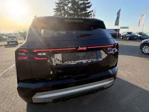 Jeep Compass E-Hybrid 1.2 eDCT 107 kW First Edition Bild 4