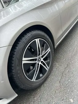 Mercedes-Benz C 220 d 4Matic 9G-TRONIC Bild 2