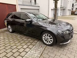 Mercedes-Benz E 220 E 220 d 4Matic T All-Terrain 9G-TRONIC Avantgarde Bild 4