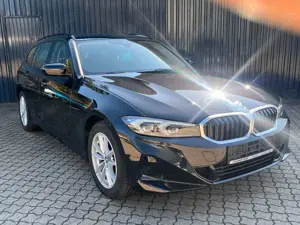 BMW 318 i Aut. Touring Facelift/ Kamera/Komfortzug Bild 4