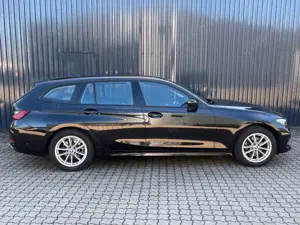 BMW 318 i Aut. Touring Facelift/ Kamera/Komfortzug Bild 5