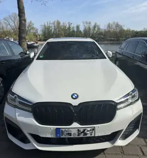 BMW 530 BMW 530d Aut. M Sport, StHz, Bj. 04/2021, Voll