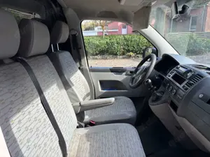 Volkswagen T5 Transporter Bild 2