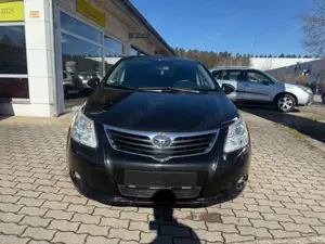 Toyota Avensis Bild 2