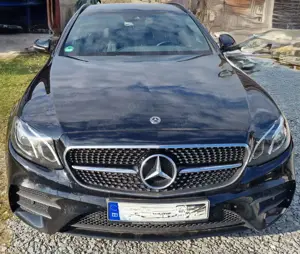 Mercedes-Benz E 400 E 400 d 4Matic T 9G-TRONIC AMG Line