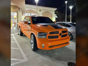 RAM 1500 Sport V8