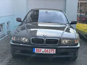 BMW 730 d 2.HDKomfortsitze+S.Dach+AHK+4xSitzheizung Bild 5