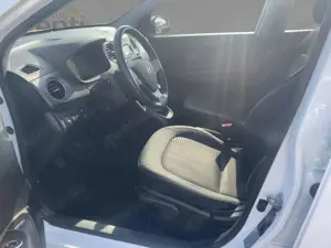 Hyundai i10 Trend *SHZ*Tempomat*Klima*Lenkrad heizbar* Bild 5