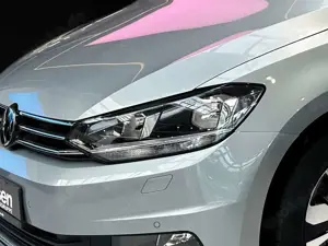 Volkswagen Touran MOVE 1.5 TSI DSG ACC R-KAMERA SHZ Bild 4