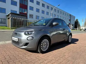Fiat 500e 3+1 42 kWh 320 Km Reichweite  Navi - PDC Bild 2