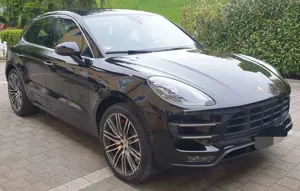 Porsche Macan Turbo PDK mit Performance Paket,Approved Garantie