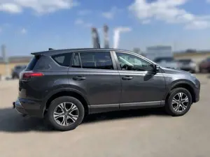Toyota RAV 4 2.5 4x4 Hybrid Team Deutschland Bild 4