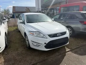 Ford Mondeo Turnier Navigation 8-fach bereift