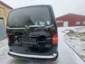 Volkswagen T5 Transporter TÜV neu 01.2028 Bild 4