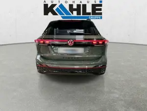 Volkswagen Tiguan 2.0 DSG DSG R-Line BlackStyle DCC Pro Pano AHK Kom Bild 5