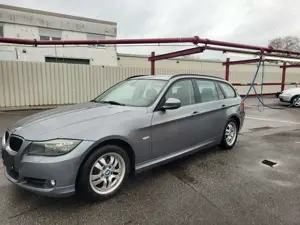 BMW 318 318d Bild 3