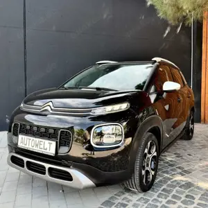 Citroen C3 Aircross Shine Panorama,HUD,Navi,SHZ,8-fach