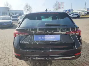 Skoda Octavia III Combi 2.0 TDI DSG Style Matrix AHK RFK HeadUp Bild 4