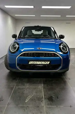 MINI Cooper S Cabrio Cooper S Cabrio Favoured Trim HuD Shz Lhz Navi Bild 2