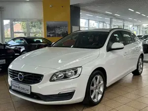 Volvo V60 D3 Kinetic *ESSD*NAVi SENSUS*PDC*