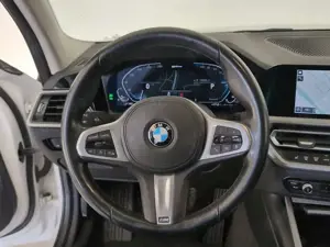 BMW 330 e Limousine Bild 5