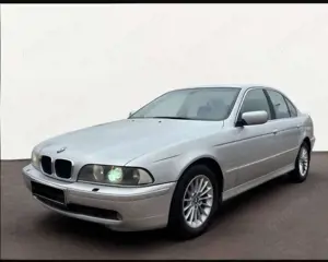 BMW 520 520i