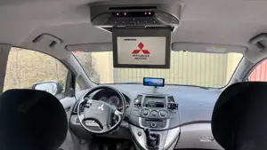 Mitsubishi Grandis 2.4 Inform Bild 4