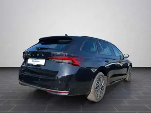 Skoda Octavia Combi Selection 2.0 TDI DSG STANDHZG NAV Bild 2