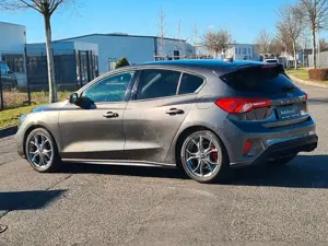 Ford Focus Lim. ST-Line X*Navi*RFK*PDC*LED* Bild 3