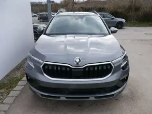 Skoda Kamiq Selection 1.0 TSI*AHK-SCHWENKBAR*PDC-HINTEN*SHZ...