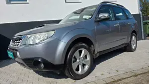 Subaru Forester 2.0D+PANO+4X4+KAMERA+ANHÄN