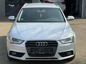 Audi A4 Avant Ambiente NAVI XENON SHZ Tempomat Bild 2