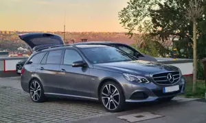 Mercedes-Benz E 220 E 220 T BlueTEC 4Matic 7G-TRONIC Avantgarde
