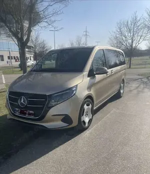 Mercedes-Benz V 250 V 250 d RWD STYLE lang (447.813)