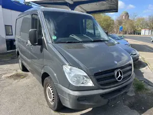 Mercedes-Benz Sprinter 310/311 Holzboden mit Materialschränke
