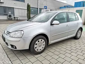 Volkswagen Golf V 1.4 Tour NAVI Klimatronik Tempomat Lederlenkrad