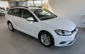 Volkswagen Golf VII*Variant*Comf*Navi*Sitzh*ACC*AHK*LED*