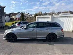 Mercedes-Benz C 320 C320 AMG Line Bi-Xenon/Sitzheizung/Teilleder/PDC Bild 2