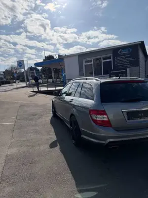 Mercedes-Benz C 320 C320 AMG Line Bi-Xenon/Sitzheizung/Teilleder/PDC Bild 3