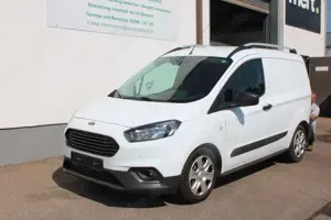 Ford Transit Courier 1.5 TDCI Navi Klima PDC DAB