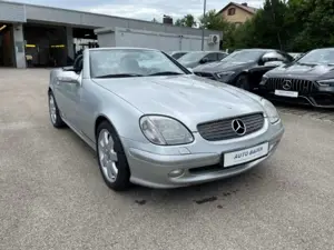 Mercedes-Benz SLK 230 Kompressor Automatik Xenon Leder Bose Bild 2