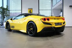Ferrari F8 Tributo COUPE CARBON/RACING-SEATS/LIFT/JBL Bild 3