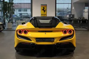 Ferrari F8 Tributo COUPE CARBON/RACING-SEATS/LIFT/JBL Bild 5