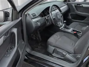 Volkswagen Passat Variant 2.0TDI*Temp Navi SHZ 2Z-Klima Alu Bild 5